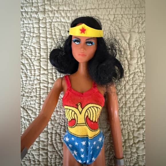 Mego Other - Vintage 1975 Wonder Woman Superhero Doll Collectible